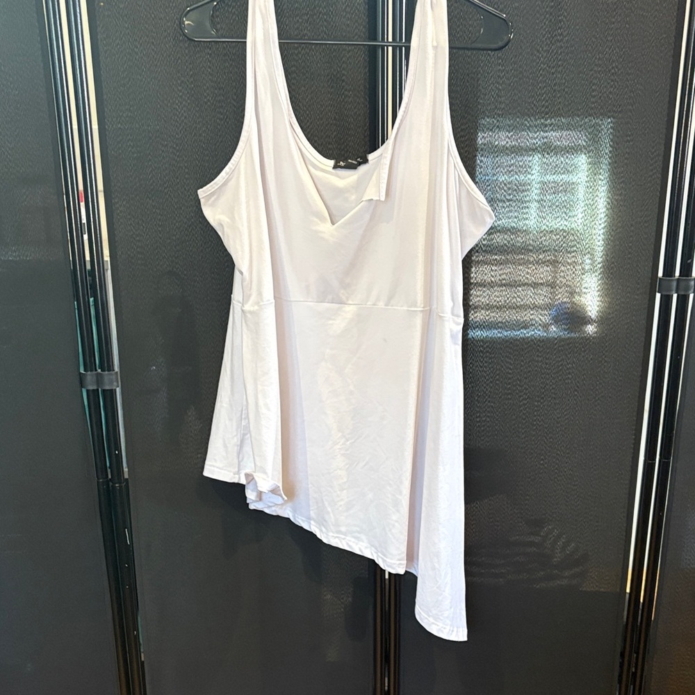 Women's White Sleeveless Top